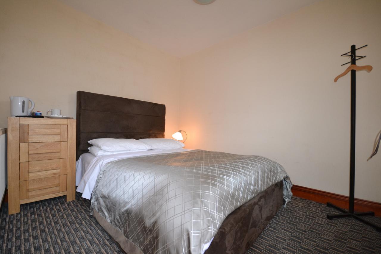 Airport Guest House سلوف المظهر الخارجي الصورة