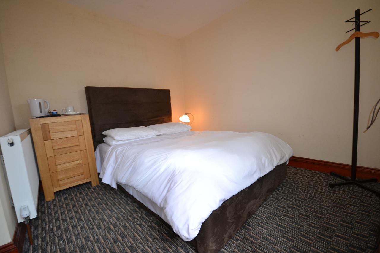 Airport Guest House سلوف المظهر الخارجي الصورة